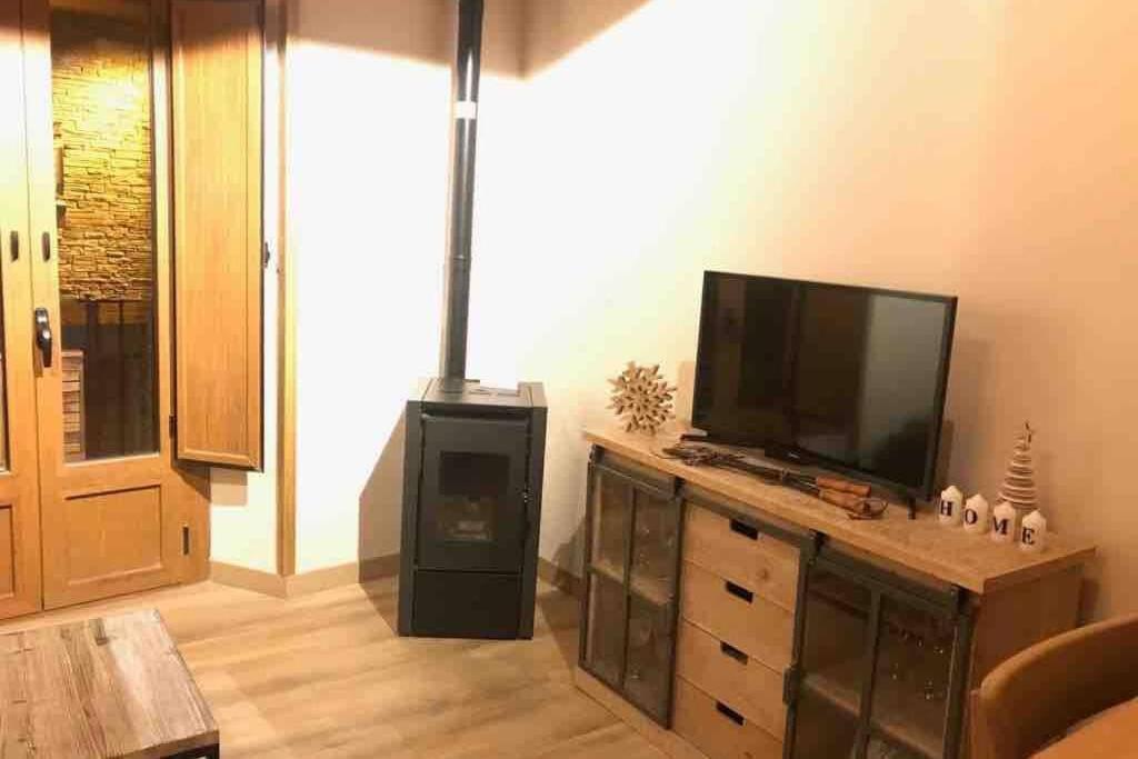 Puigcerda Centro. Acogedor Apartament En El Pueblo Eksteriør billede